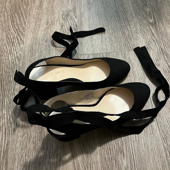 Nine West black Suede Leather cross straps heels - Picture 5 of 7